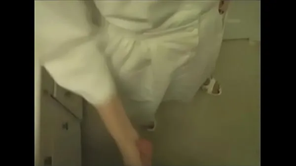 Bästa Naughty nurse gives patient a handjob coola videor