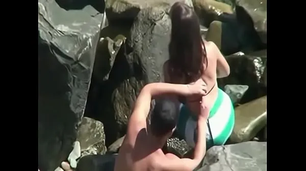 Video hay nhất caught on the beach thú vị