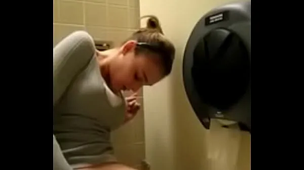 Najboljši Girlfriend recording while masturbating in bathroom sexy More Videos on kul videoposnetki