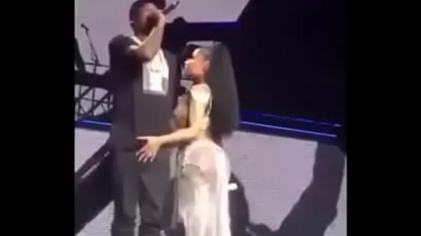 Video Nicki Minaj pegando no pau de Meek Mill sejuk terbaik