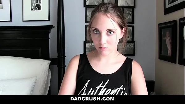 Najboljši DadCrush- Caught and Punished StepDaughter (Nickey Huntsman) For Sneaking kul videoposnetki