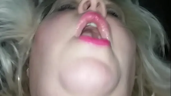Beste Fat BBW Chubby Slut has Trembling shivering wiggling Orgasm during Gangbang coole video's