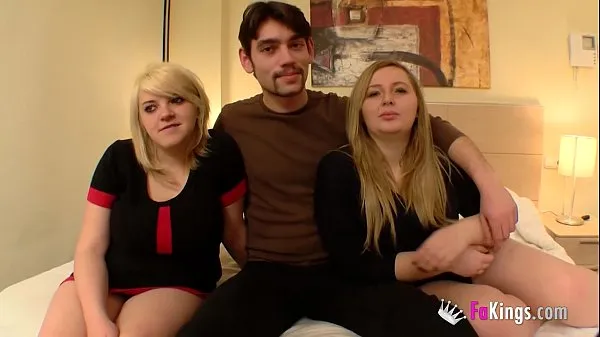 Najboljši Blonde cousins introducing the guy they started having sex with kul videoposnetki
