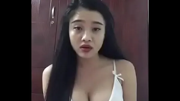วิดีโอที่ดีที่สุดSaintess Lam Ngoc Hang has huge breastsเจ๋ง