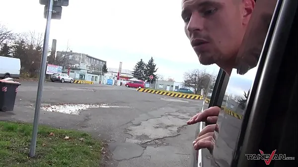 최고의 Takevan Crazy homeless teenager fucked extremly raw in driving car 멋진 비디오