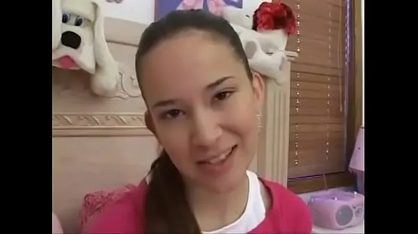 En iyi Cute Petite Teen girl is having sex on the bed harika Videolar