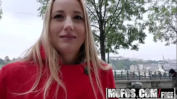 Nejlepší Mofos - Public Pick Ups - Young Wife Fucks for Charity starring Kiki Cyrus skvělá videa