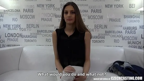 Najboljši 19 YO m. Denisa wants to be a model kul videoposnetki