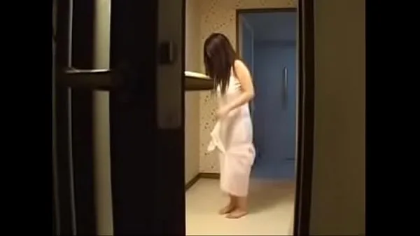 Najboljši Hot Japanese Wife Fucks Her Young Boy kul videoposnetki