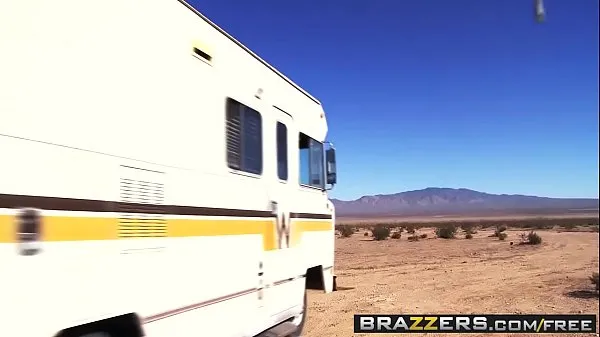 Melhores vídeos Brazzers - Estrelas pornográficas gostam disso grandes - Katie St. Ives e Jordan Ash - Sendo malvados, episódio um legais