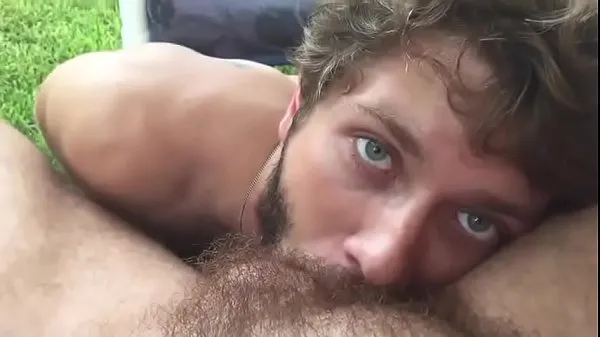 Najboljši Hot hairy bear sucks dick kul videoposnetki