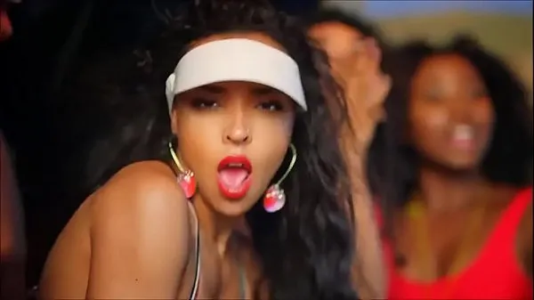 最佳Tinashe - Superlove - Official x-rated music video -CONTRAVIUS-PMVS酷视频