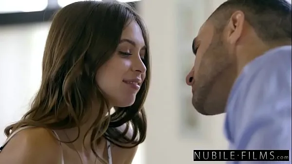 Video NubileFilms - Girlfriend Cheats And Squirts On Cock keren terbaik