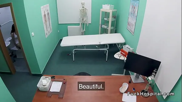 Najlepsze Doctor bangs spinner patient in fake hospital fajne filmy