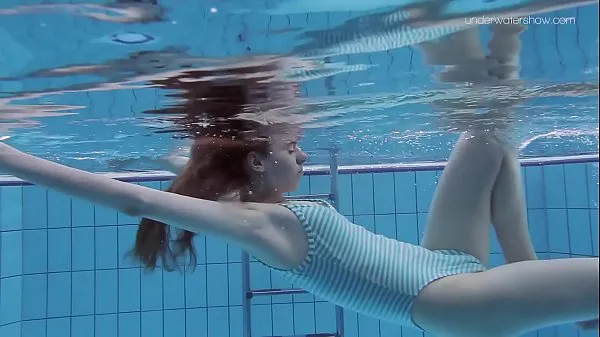 最佳Anna Netrebko skinny tiny teen underwater酷视频