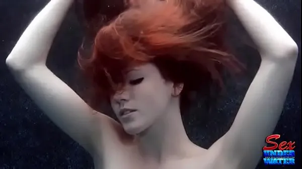 Najboljši Elle Alexandra is Elle'Agant Red Underwater kul videoposnetki
