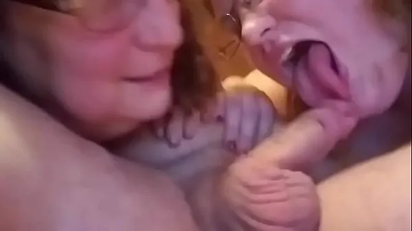 Video Two colleagues of my step mother would eat my cock if they could keren terbaik