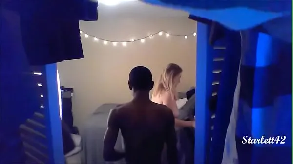 Najboljši Roommate Hidden Cam Catches Hot Swinger Action kul videoposnetki