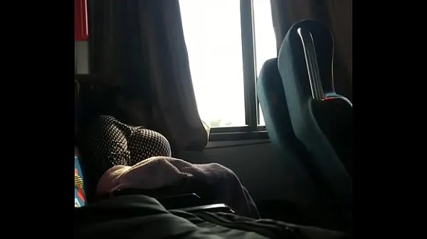 최고의 Busty bounces tits on bus 멋진 비디오