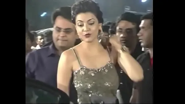 A legjobb Hot Indian actresses Kajal Agarwal showing their juicy butts and ass show. Fap challenge menő videók