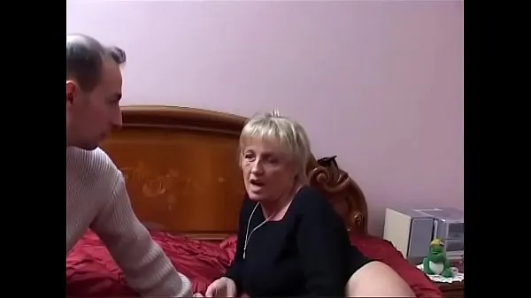Video hay nhất Two mature Italian sluts share the young nephew's cock thú vị