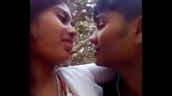 Τα καλύτερα Kissing δροσερά βίντεο