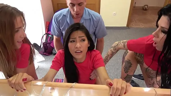 최고의 Fake Hostel Italian Thai and Czech soccer babes squirting in crazy orgy 멋진 비디오