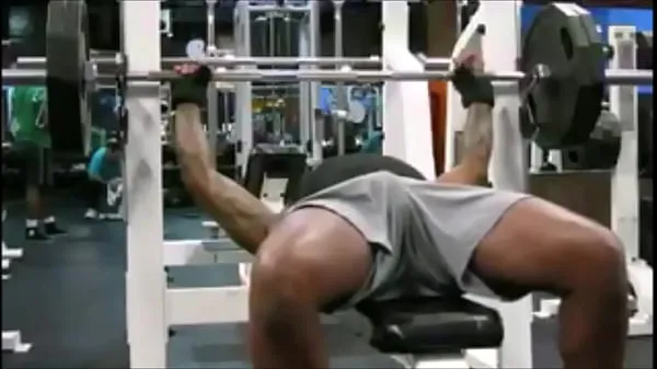 Best Fitness: men display their during exercise kule videoer