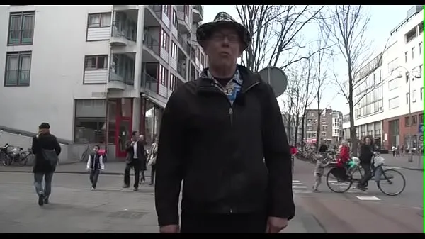 최고의 Hot chap takes a trip and visites the amsterdam prostitutes 멋진 비디오