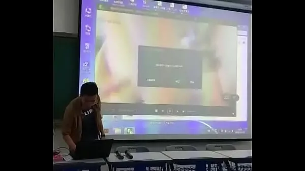 Video hay nhất Teacher misplaced sex movies in class thú vị