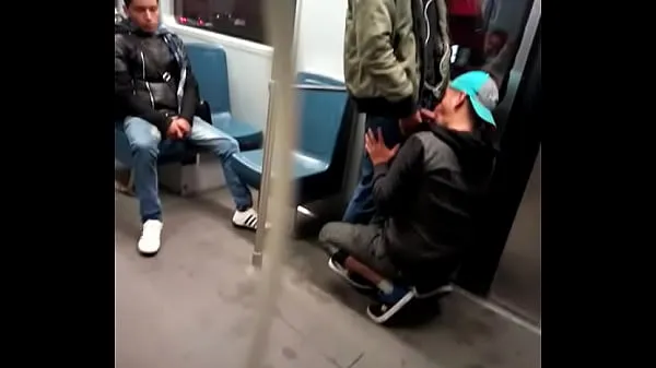 Beste Blowjob in the subway coole video's