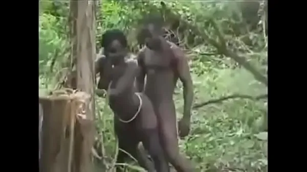 Bästa Black Girl Gets Fucked In Restricted Tribal Forest By 2 Very Hard coola videor