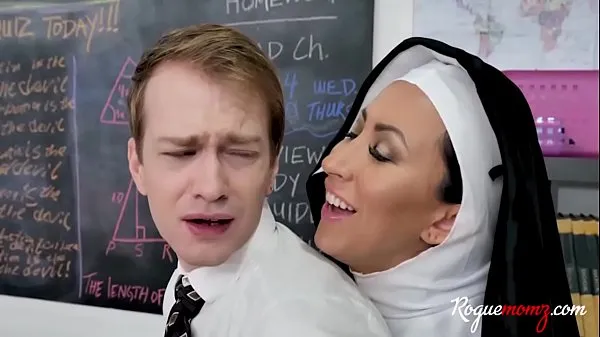 Beste CATHOLIC NUN TURNS STUDENTS INTO SEX SLAVES coole video's