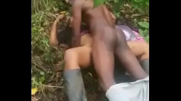 Parhaat Local fuck in the bush after work hienot videot