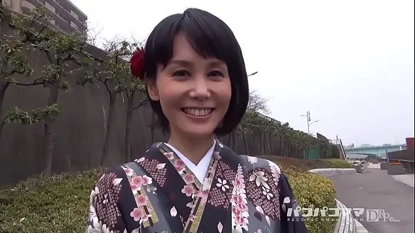 Najboljši Married Nadeshiko Training-First Training of a Popular Beauty Witch-Yuria Aida 1 kul videoposnetki