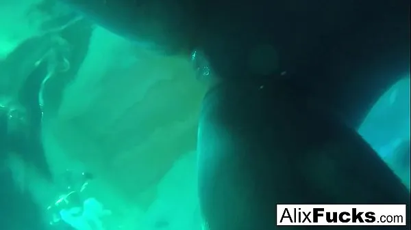 Beste Underwater hidden camera lesbian fun with Alix & Jenna coole video's