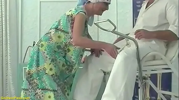 Parhaat hairy 92 years old granny rough fisted by a doctor hienot videot
