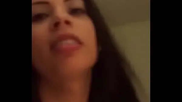 En iyi Rich Venezuelan caraqueña whore has a threesome with her friend in Spain in a hotel harika Videolar