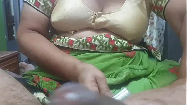 सर्वश्रेष्ठ Women or men any one want clean her pussy or cock area शांत वीडियो