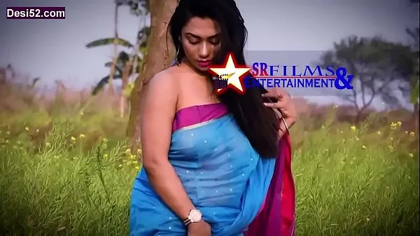 Video Very Charming Desi Girl Areola reveled through Transparent Saree keren terbaik