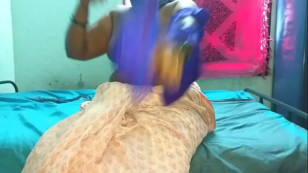 Bedste Slut mom plays with huge tits on cam seje videoer