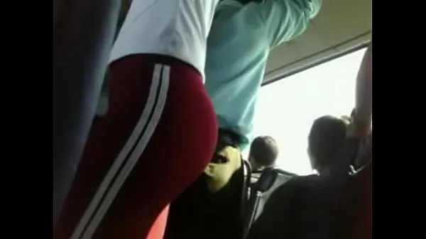 Najboljši Mr. Voyeur - Hot on the bus kul videoposnetki