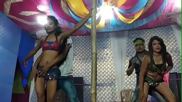 Parhaat Evening is a very sexy dance on smoke by Arpita and Kajal hienot videot