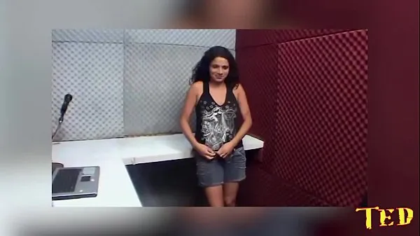 วิดีโอที่ดีที่สุดI took the cleaning lady to the radio booth and ate her assเจ๋ง