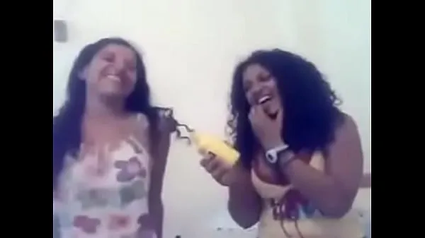 Τα καλύτερα Girls joking with each other and irritating words - Arab sex δροσερά βίντεο