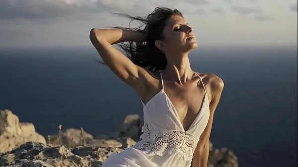 วิดีโอที่ดีที่สุดValentina GinaGerson - Beauty Powerเจ๋ง