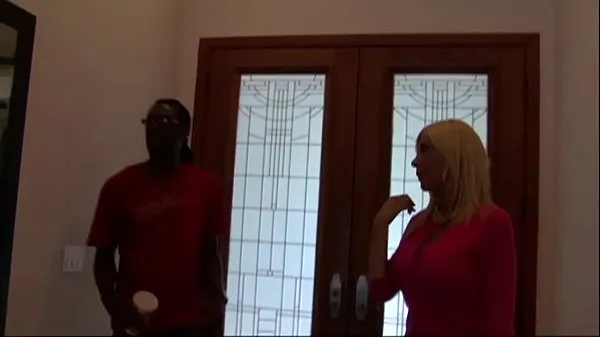 Nejlepší Misty married gets her pussy fucked at the hotel by an African cock skvělá videa
