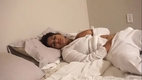 A legjobb Alone Aunty playing in bed Cums many times - Maya menő videók
