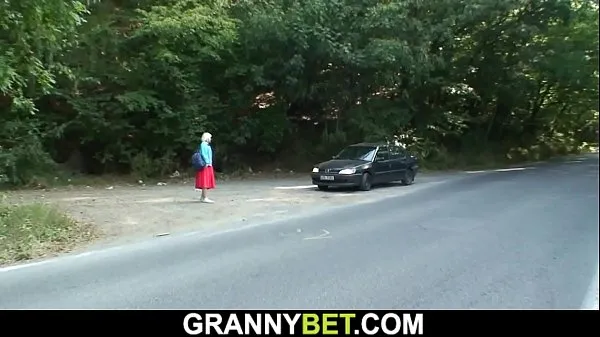วิดีโอที่ดีที่สุด70 years old grannyเจ๋ง