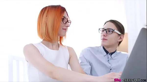 Video Elin Holm is a cute nerdy redhead with a thing for smart longhaired guys - FULL SCENE on sejuk terbaik